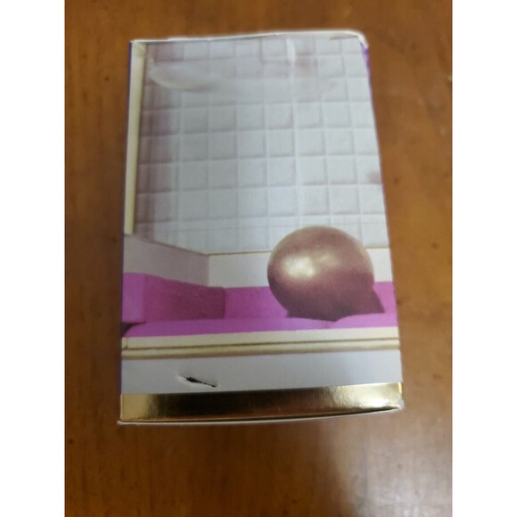 Makeup Revolution x Willy Wonka ~ Golden Egg Highlighter ~ I Want It Now ~ BNIB - Picture 4 of 6